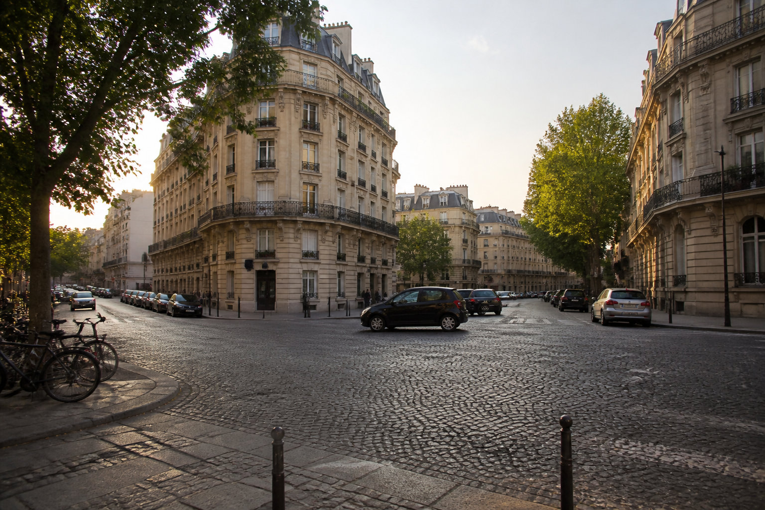 La priorité à droite : l'absence de panneaux stop à Paris